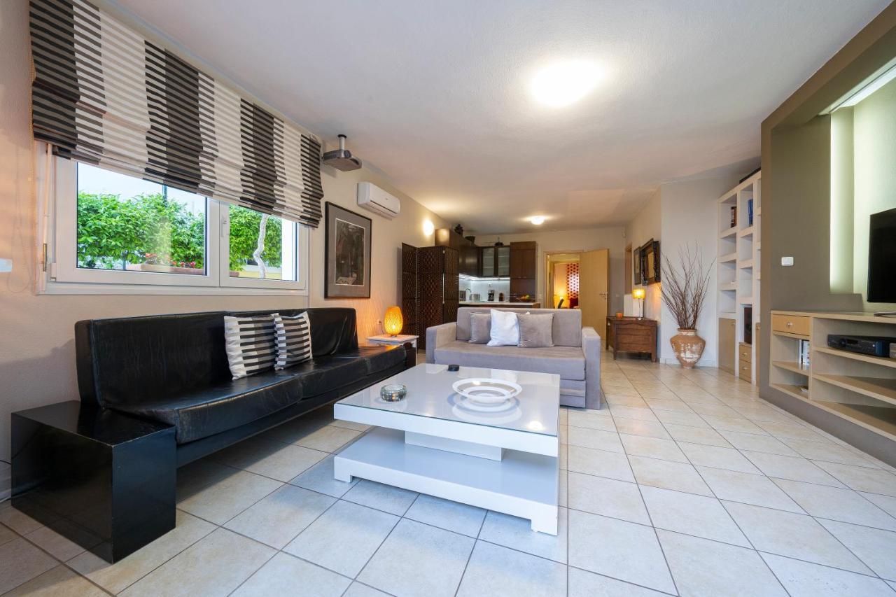 Sea Path Apartment PalaiónTsiflíkion Dış mekan fotoğraf