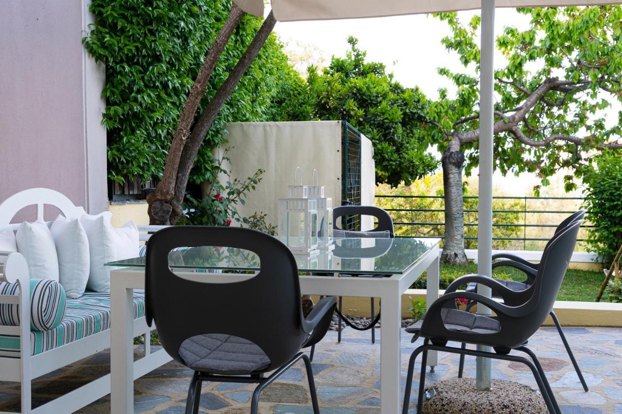 Sea Path Apartment PalaiónTsiflíkion Dış mekan fotoğraf