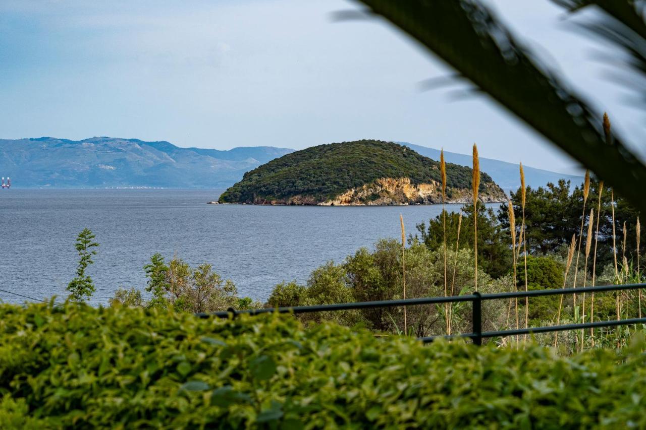 Sea Path Apartment PalaiónTsiflíkion Dış mekan fotoğraf
